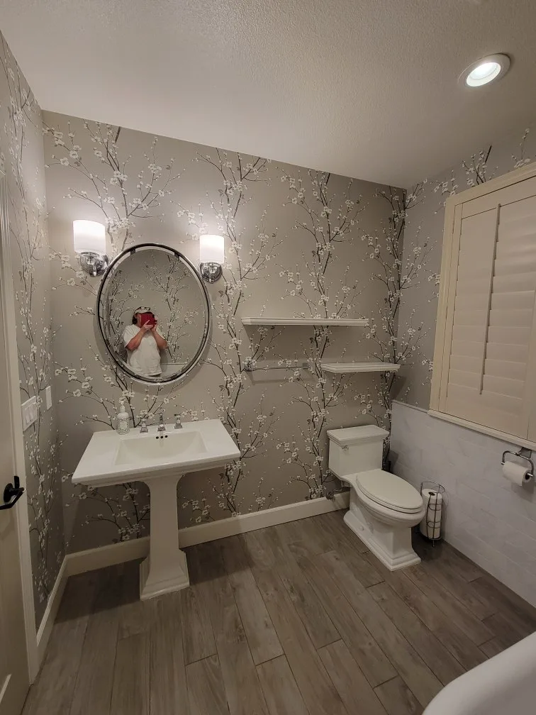 Wallpaper project in Serra Mesa