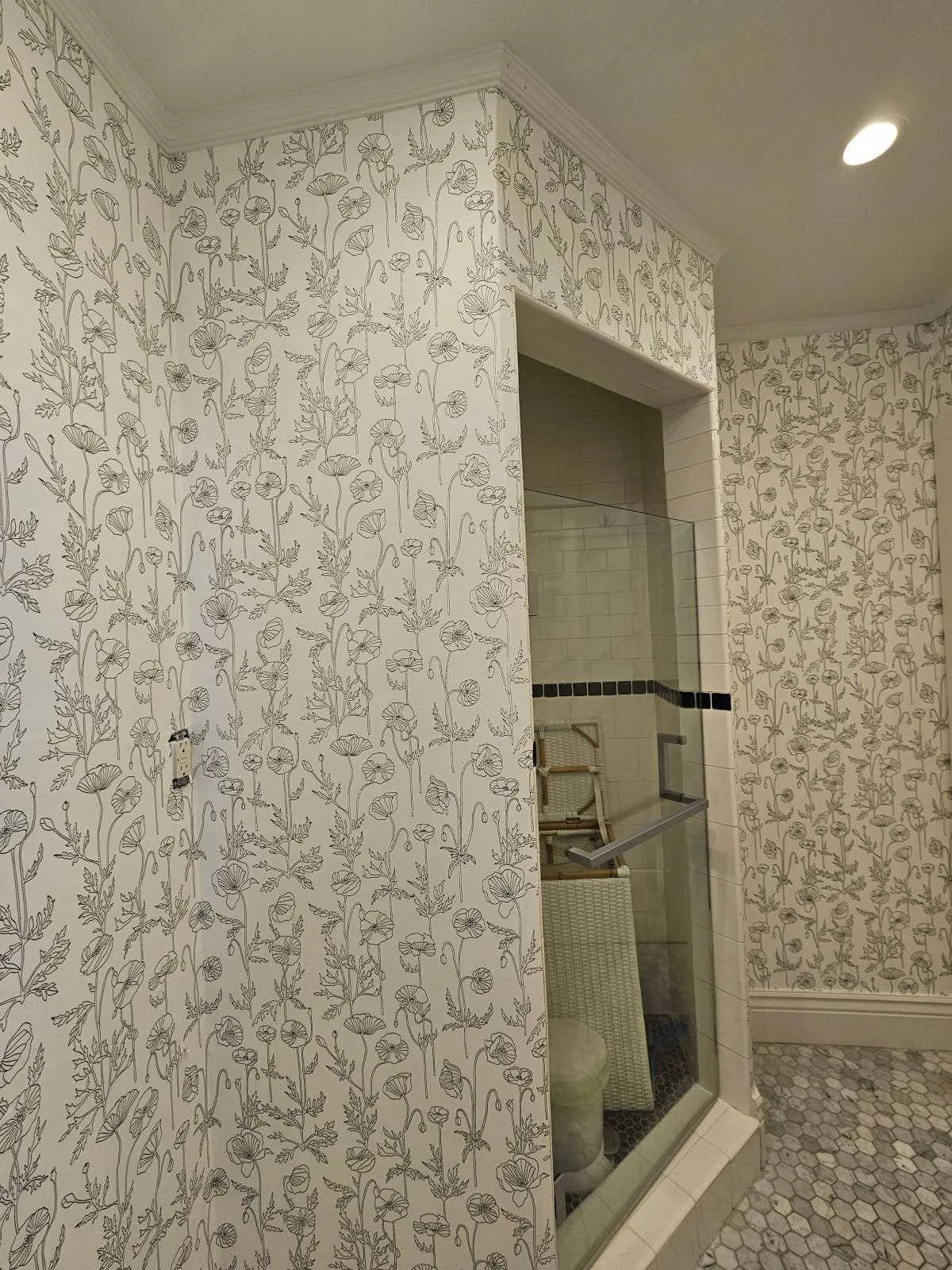 Wallpaper installation in Tierrasanta